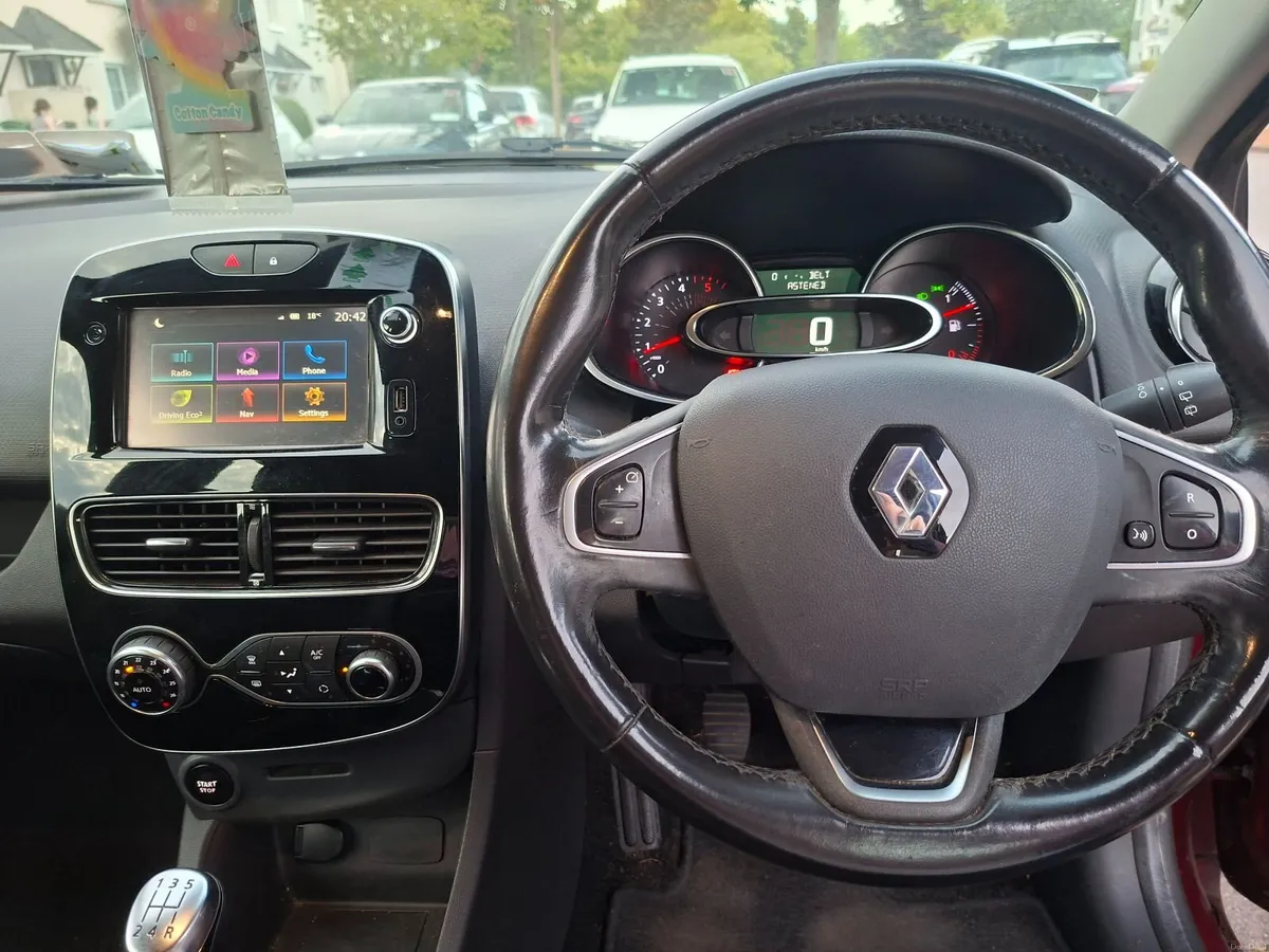 Renault Clio 2017 - Image 5