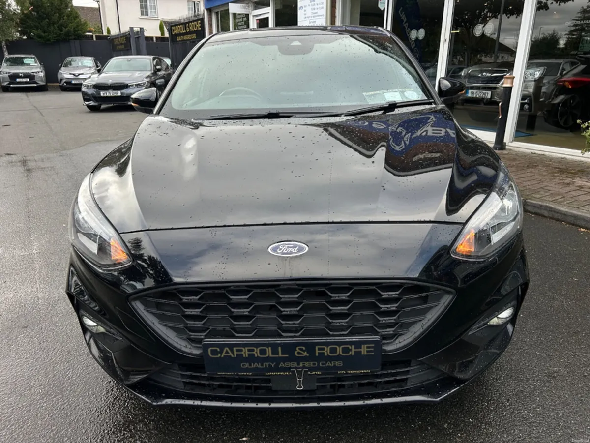 Ford Focus 1.0 T ST-LINE - in Black + ST Detail - - Image 4