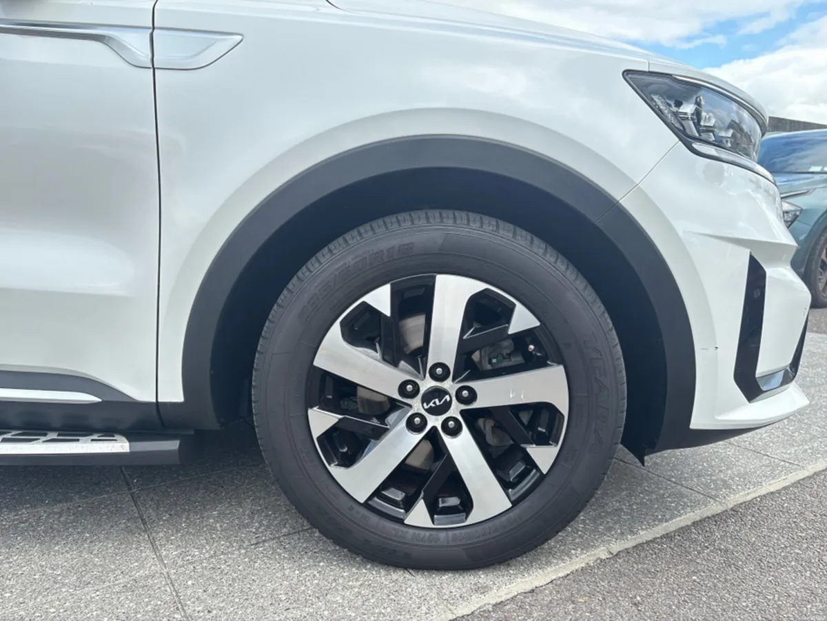 Kia Sorento K3 5P 5DR AUTO - Image 4