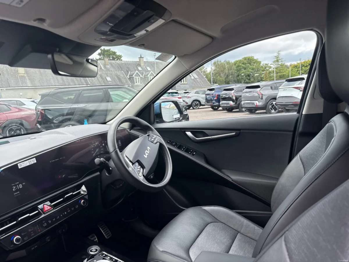 Kia Niro PHEV K4 5DR AUTO - Image 3