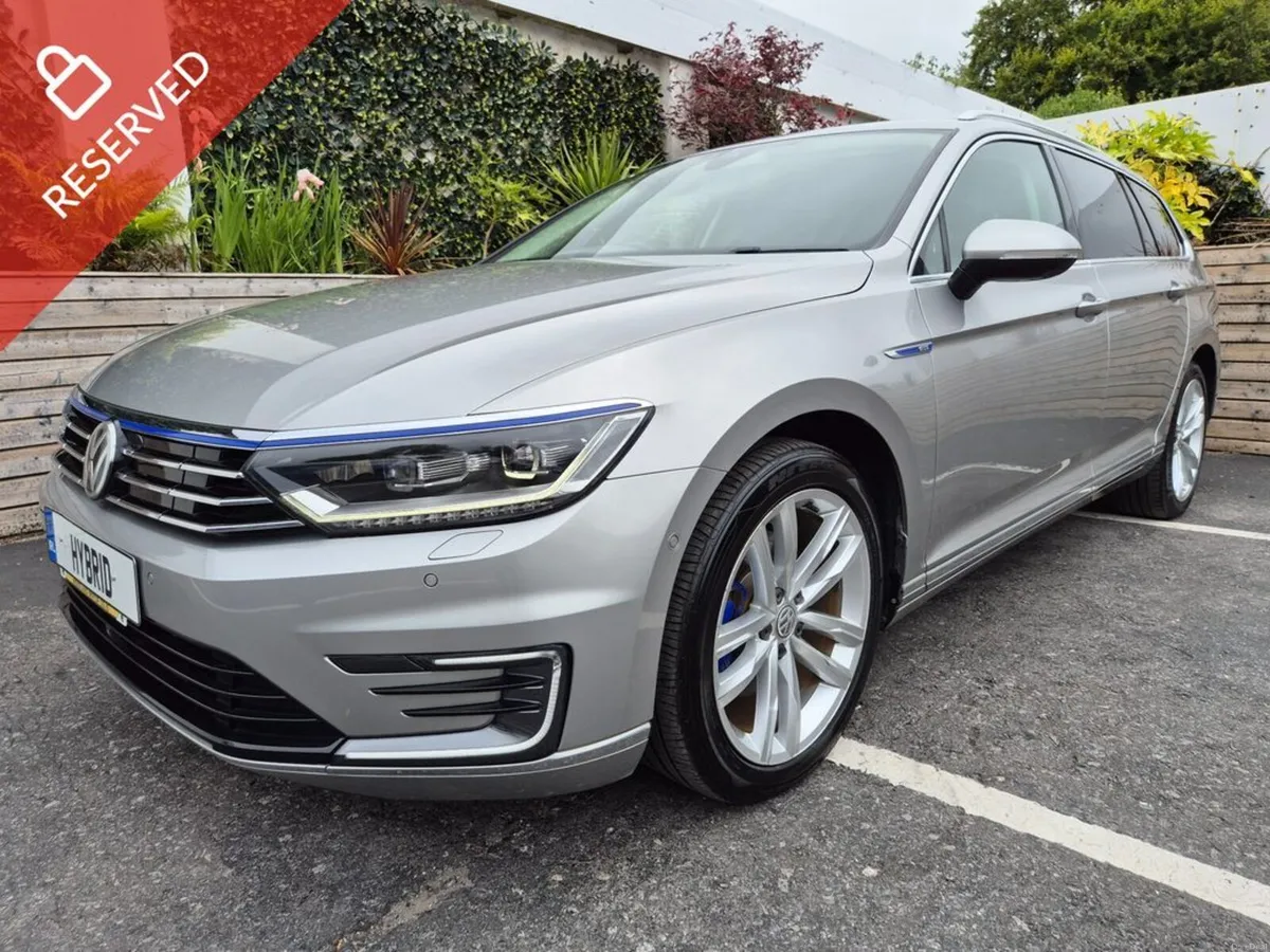Volkswagen Passat 1.4 GTE / ADVANCE TOP SPEC / LOW - Image 1