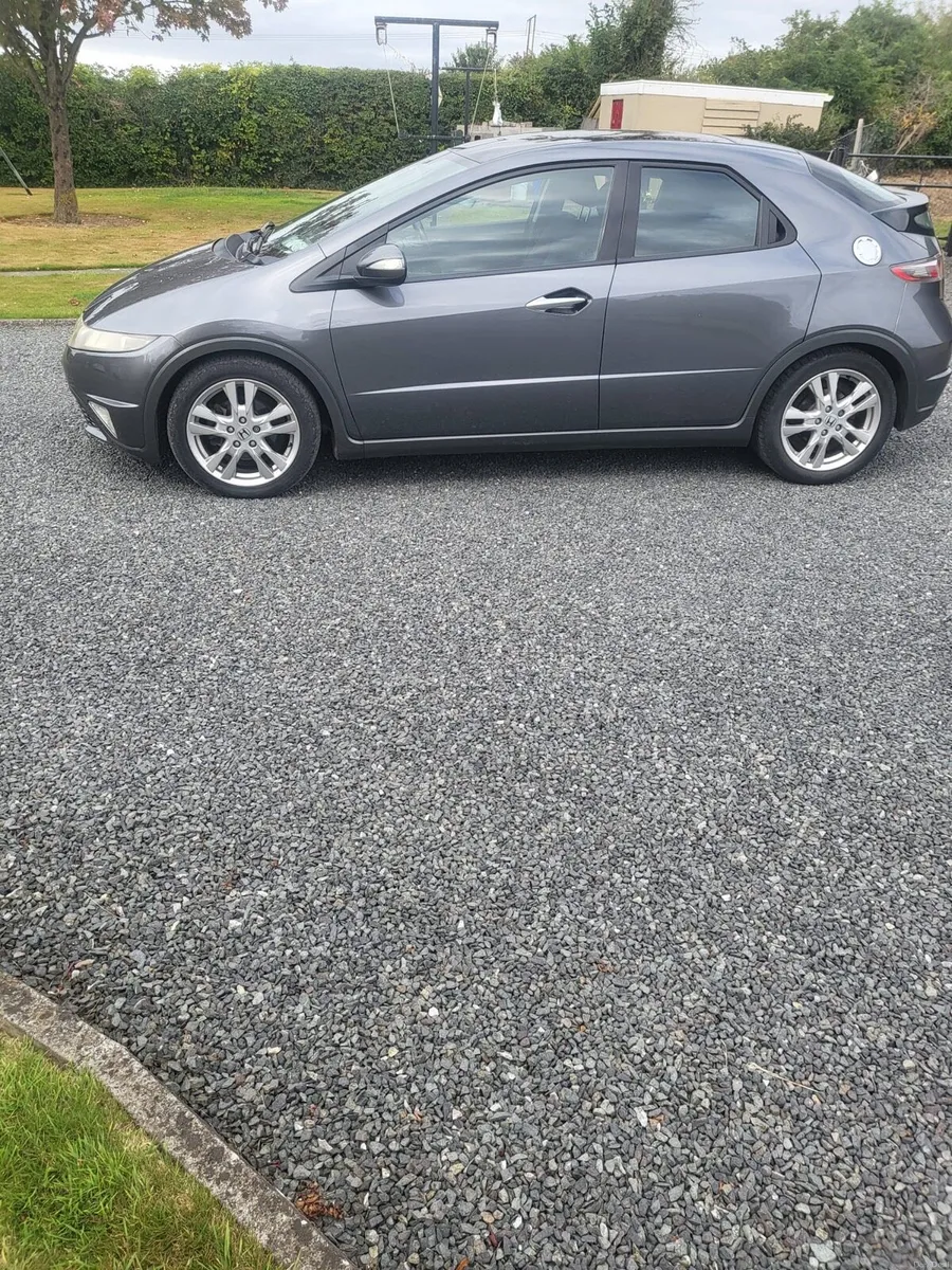 Car - Image 4