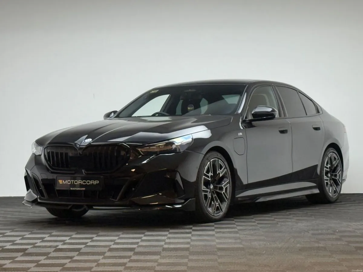 BMW 5-Series 530E M SPORT - Image 3