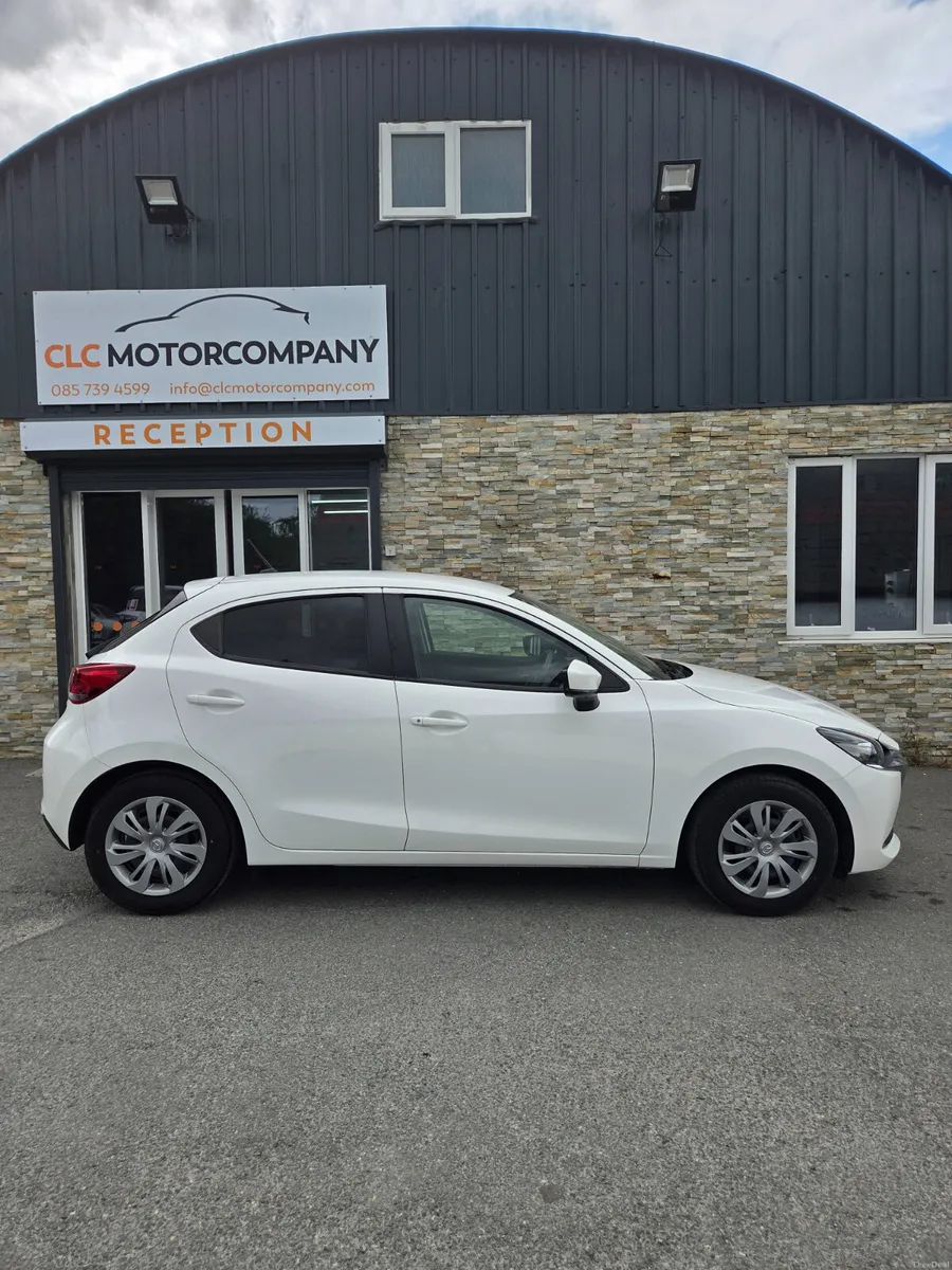 2023 Mazda 2 / automatic SKYACTIVE G - Image 2