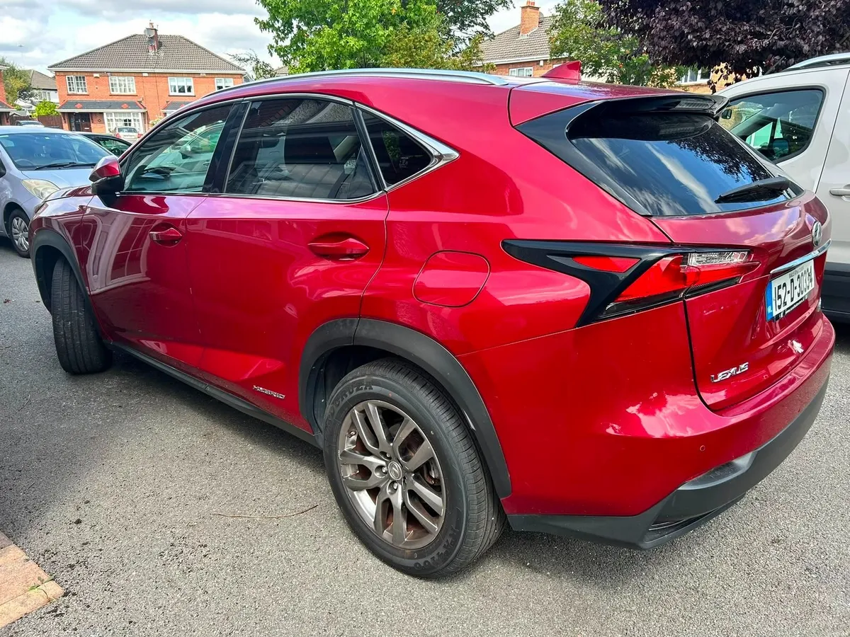 Lexus NX 300h 2015 - Image 5