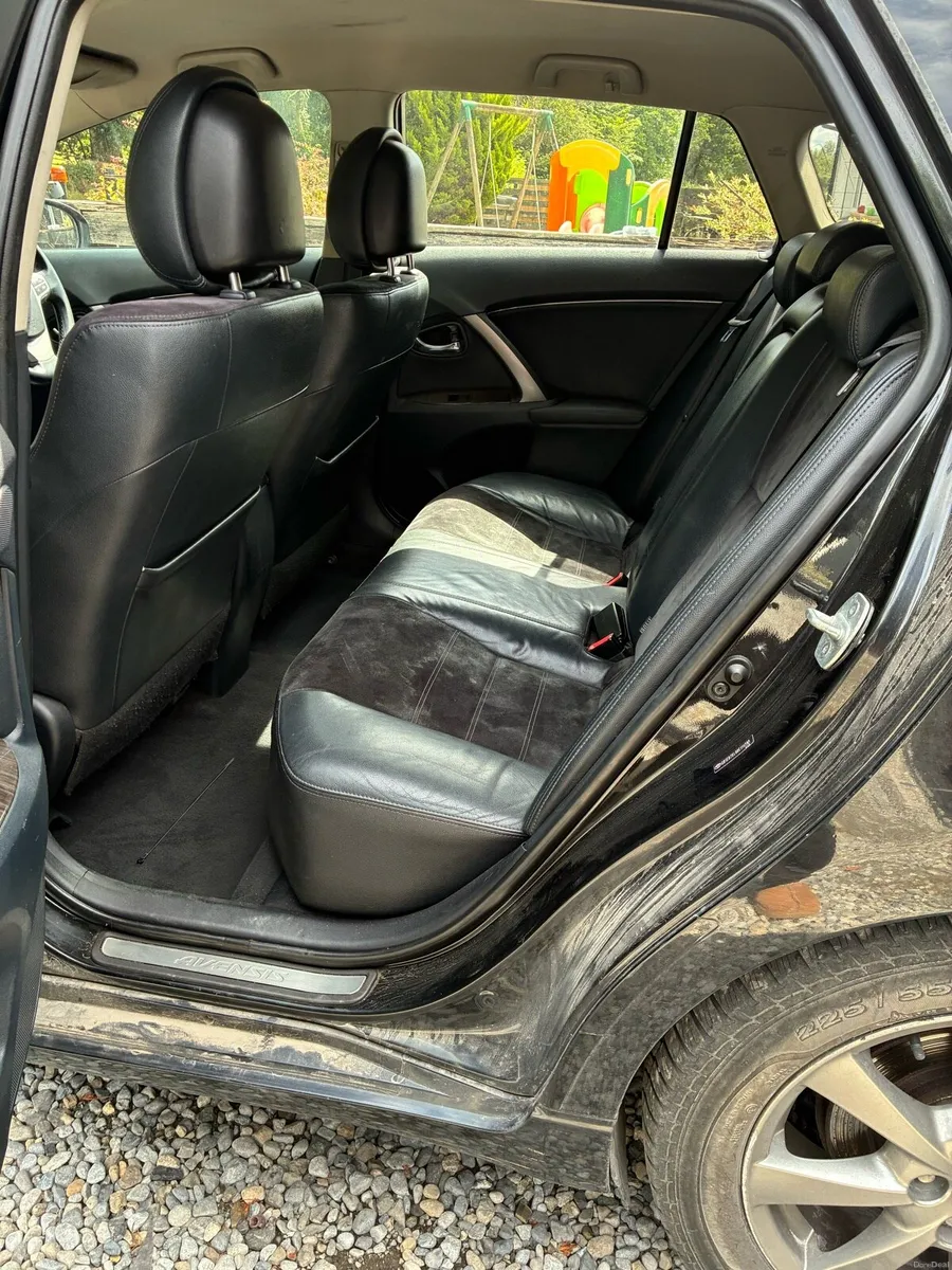 Toyota Avensis - Image 4