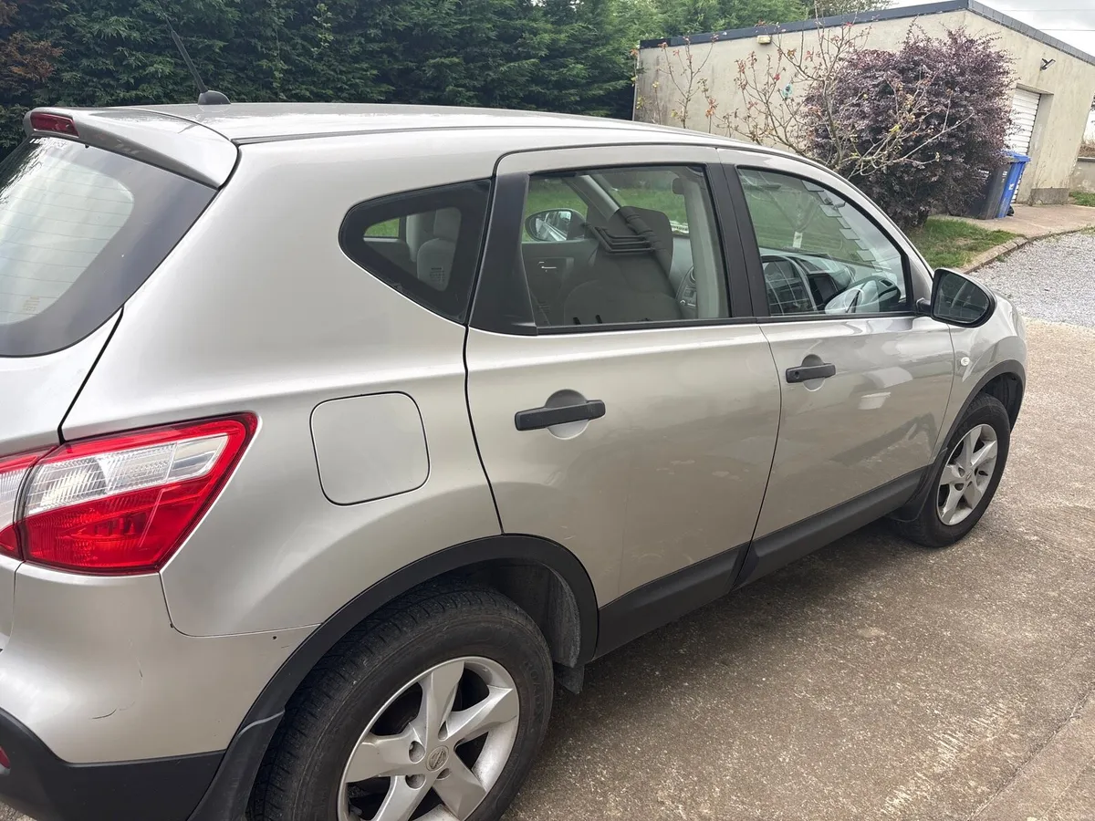 SUV - Image 4