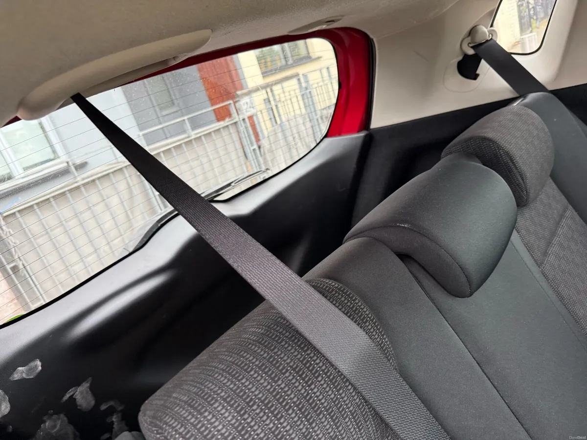 Honda Fit 2015 - Image 4