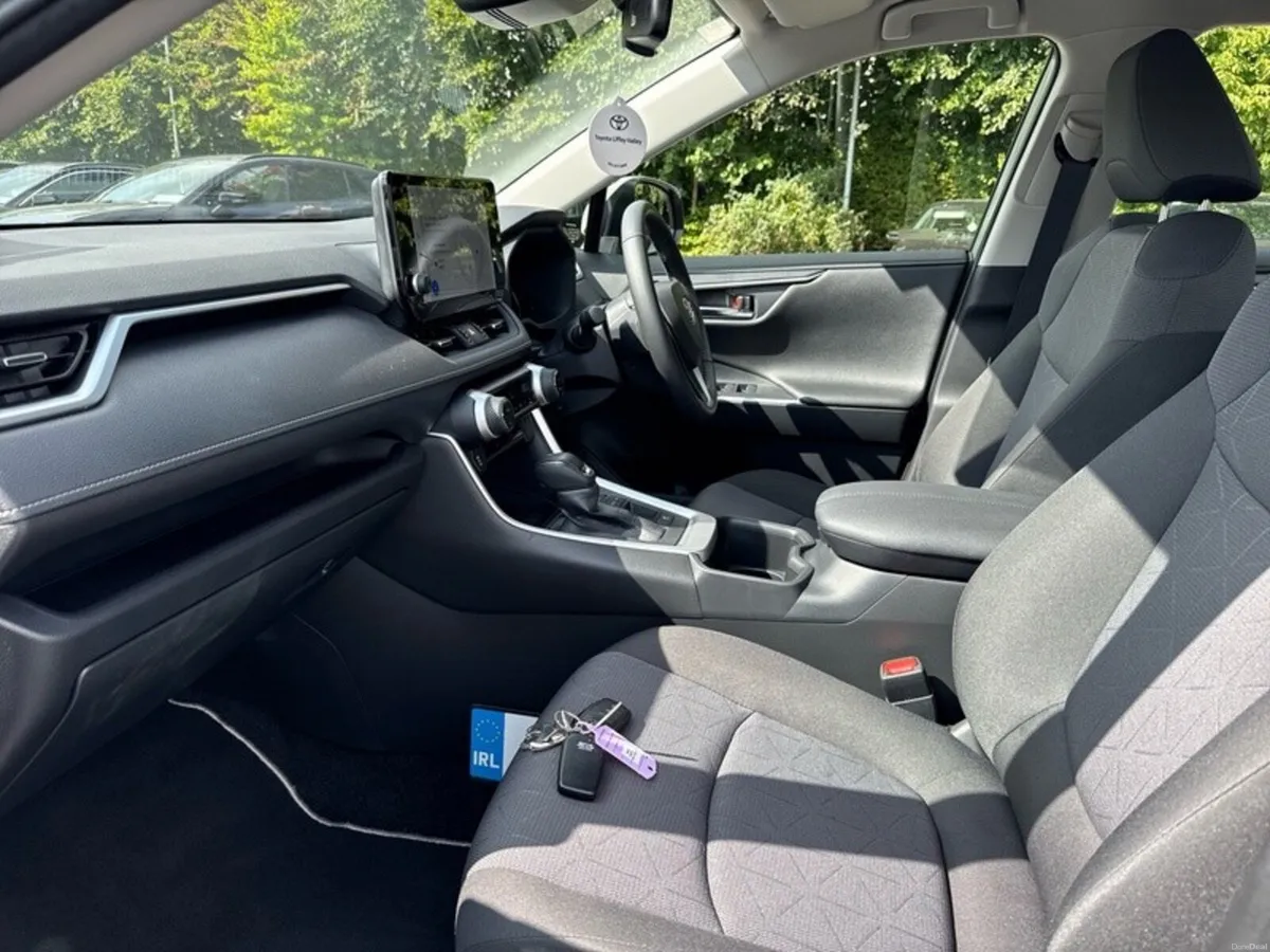 Toyota RAV4 RAV4 HYBRID LUNA 4DR AUTO - Image 6