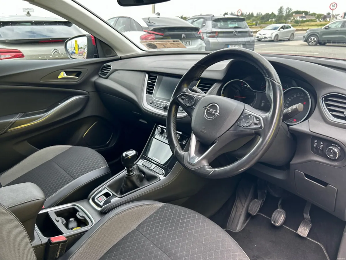 Opel Grandland X SRI 1.2I 130PS 4DR - Image 6