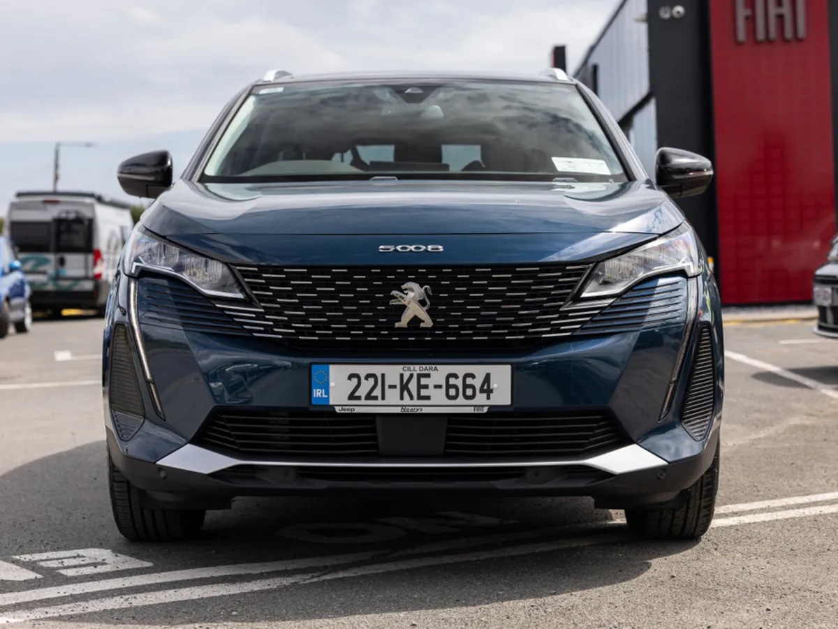 Peugeot 5008 FL ALLURE 1.5 BLUE HDI 13 130 AUTO - Image 2