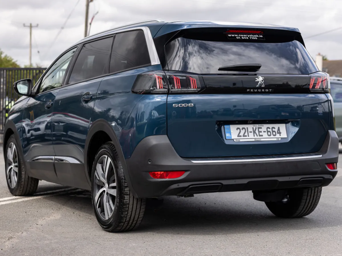 Peugeot 5008 FL ALLURE 1.5 BLUE HDI 13 130 AUTO - Image 6