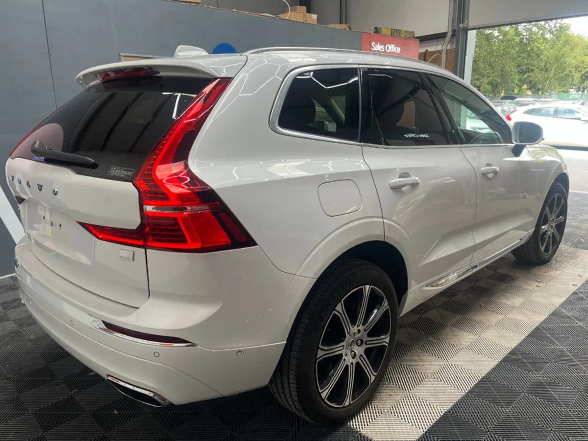 Volvo XC60 2021 VOLVO XC60 RECHARGE PLUG-IN HYBRID - Image 3