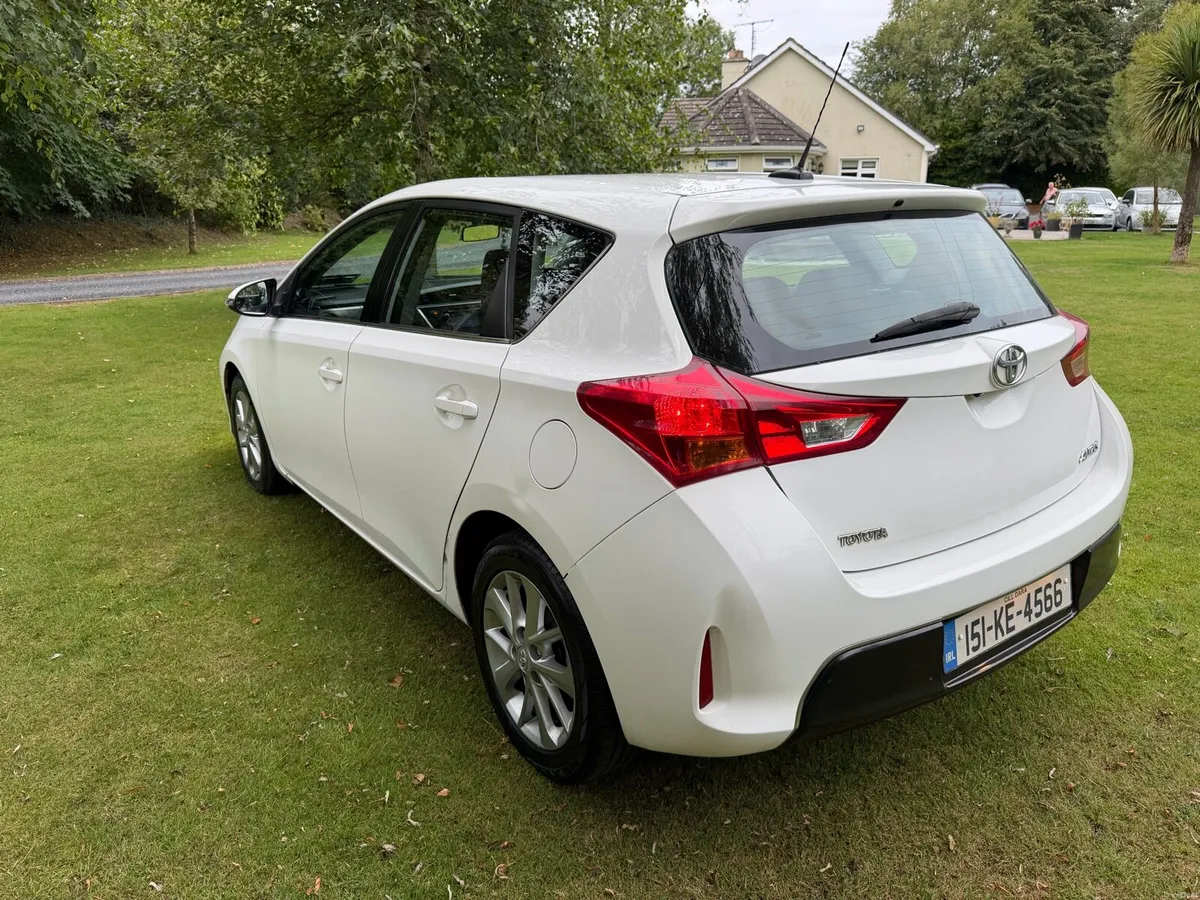 15 Toyota Auris 1.4 D4D Icon Nct 05/27 - Image 4