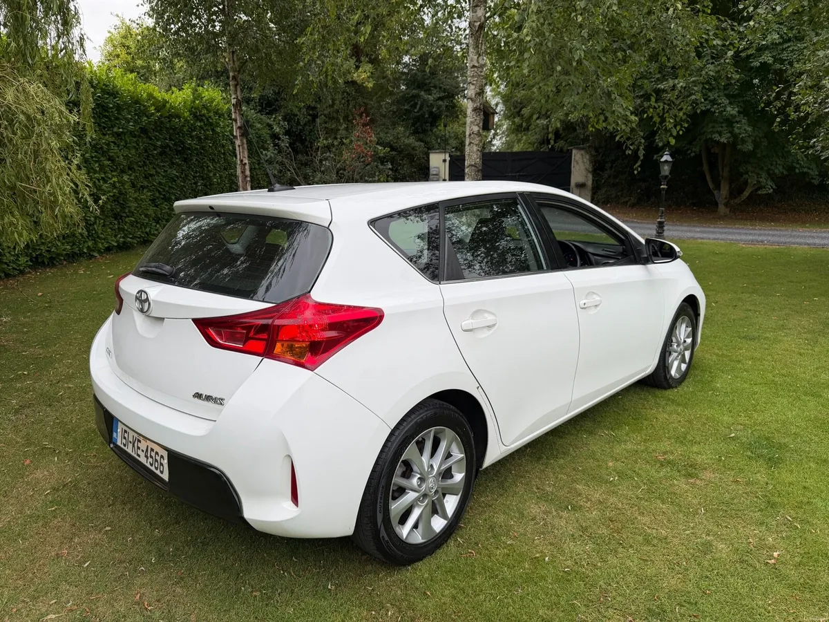 15 Toyota Auris 1.4 D4D Icon Nct 05/27 - Image 6
