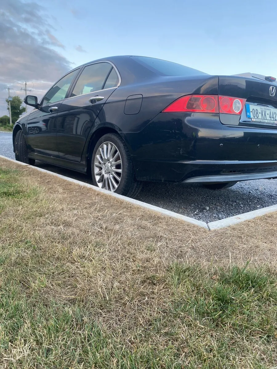Honda Accord 2.2 - Image 2