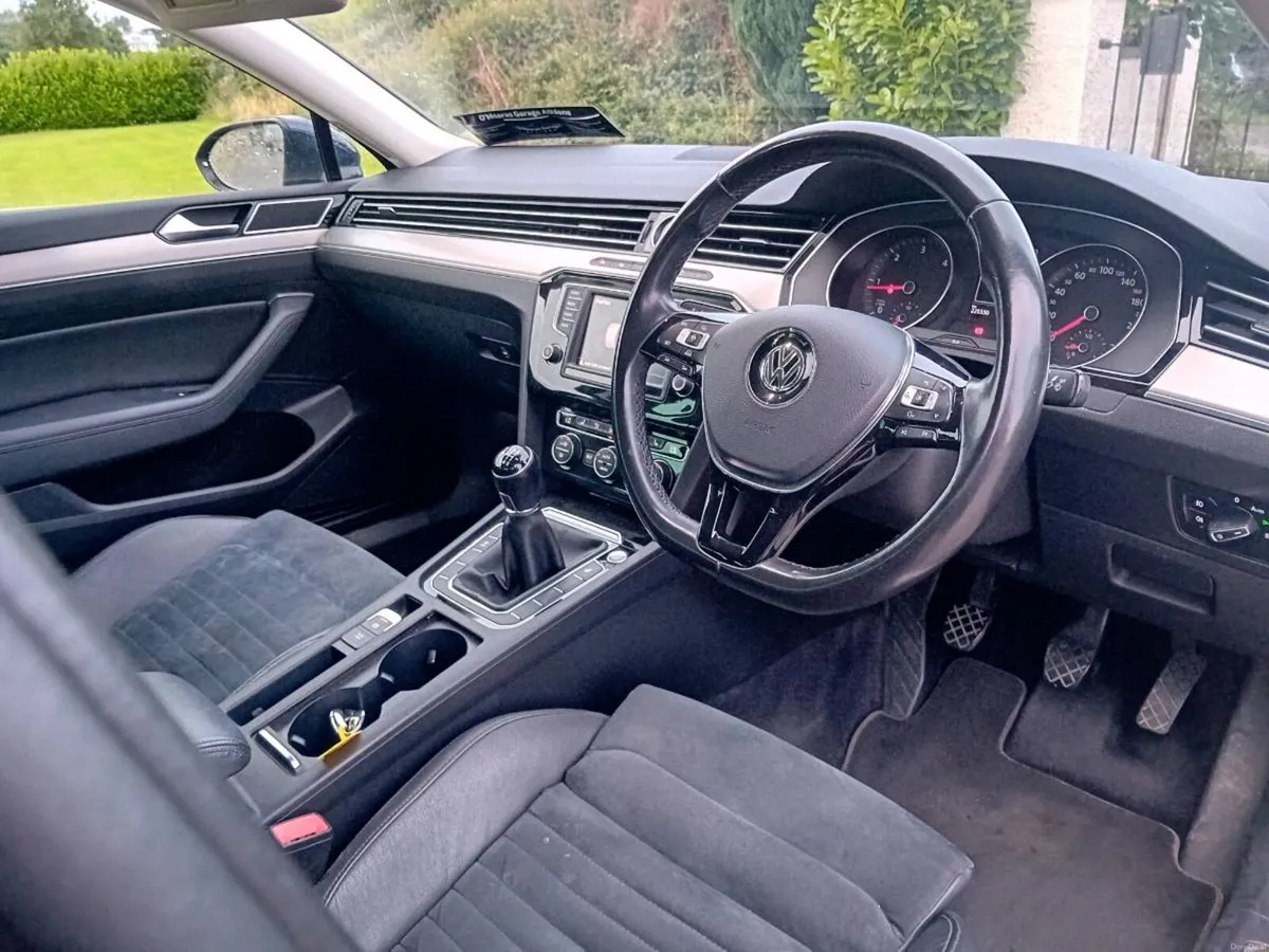 2017 VW Passat Diesel - Image 4
