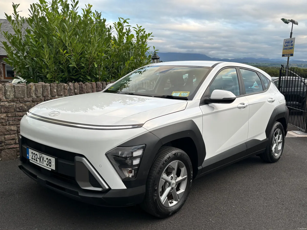 HYUNDAI KONA HYBRID AUTOMATIC NEW MODEL AS NEW - Image 2