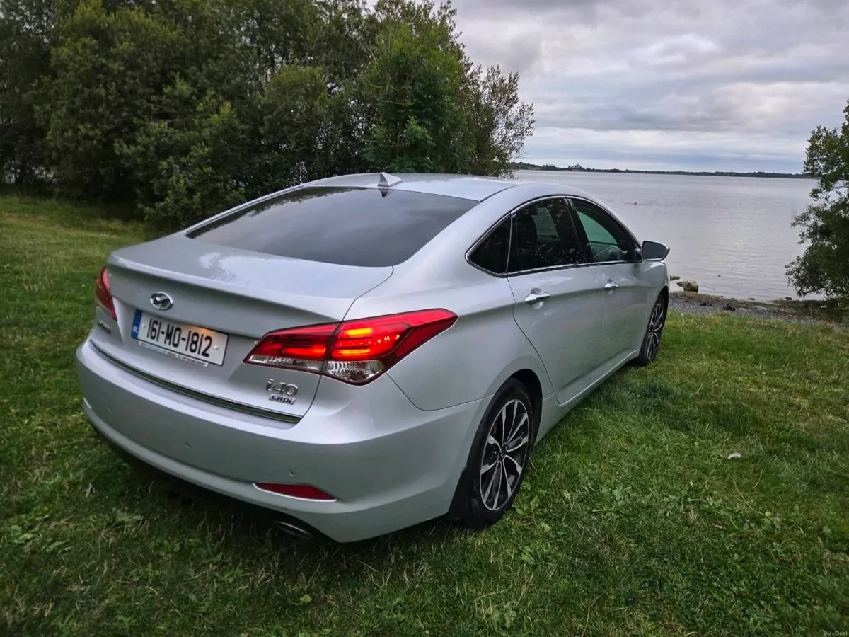 Hyundai i40 executive Plus Automatic - Image 2