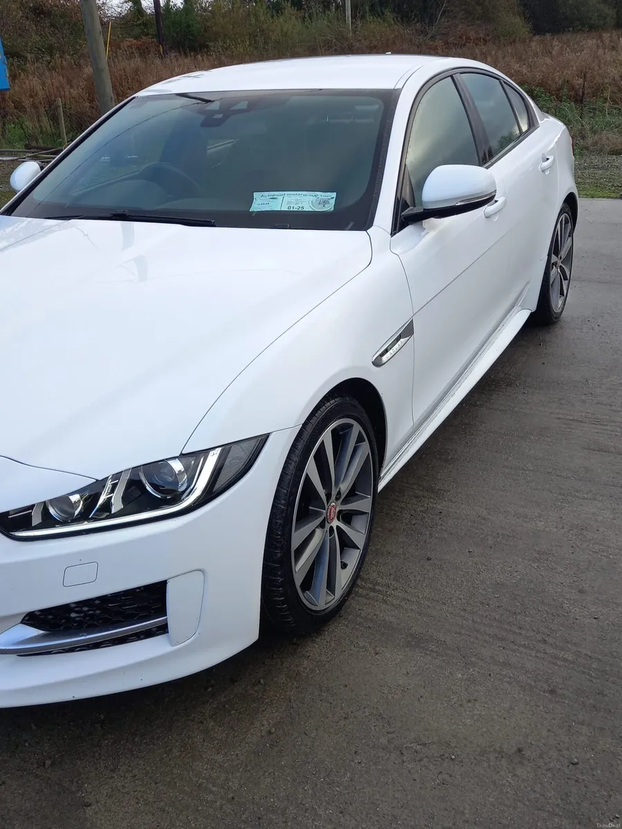 Jaguar car..71km. New engine fitted..nct 5.27 - Image 4