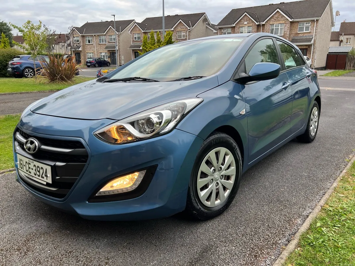 2016 Hyundai i30 Diesel 1 Owner From New - Image 2