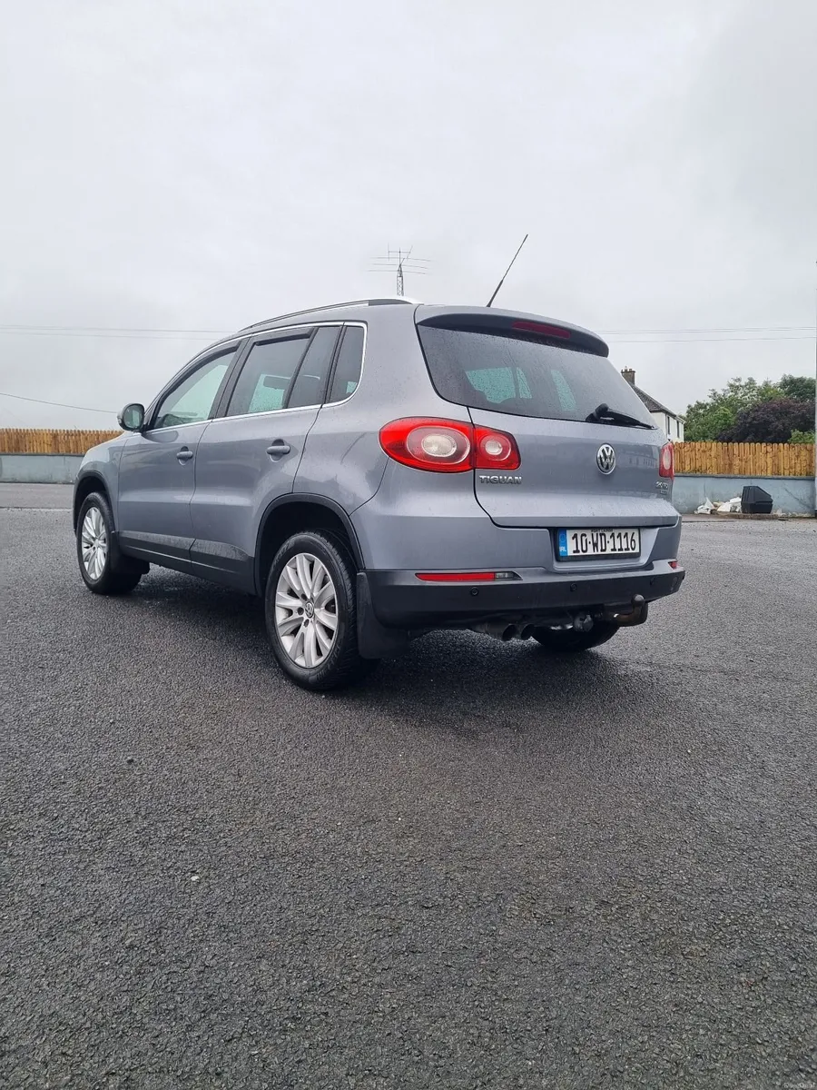 Volkswagen Tiguan 2010 - Image 4