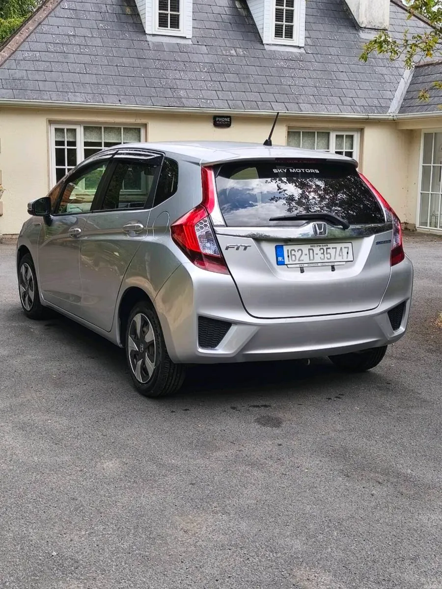 Honda fit Automatic Hybrid only 51 miles - Image 3