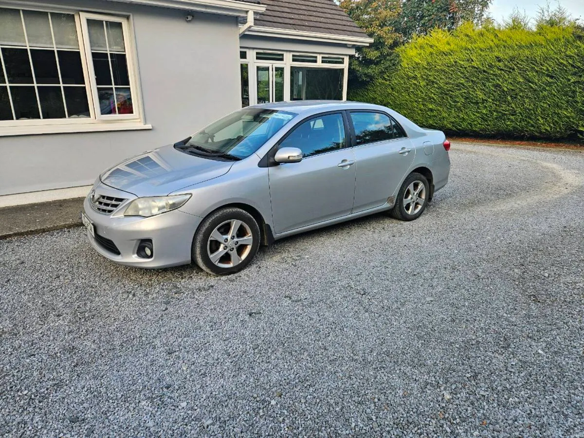 Toyota Corolla - Image 2