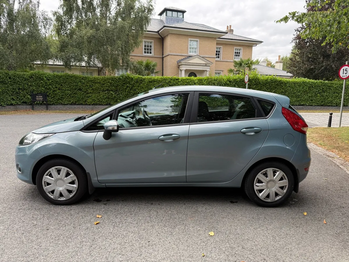 FORD FIESTA 1.2 2010 LOW MILAGE! NEW NCT! 02/27 - Image 4