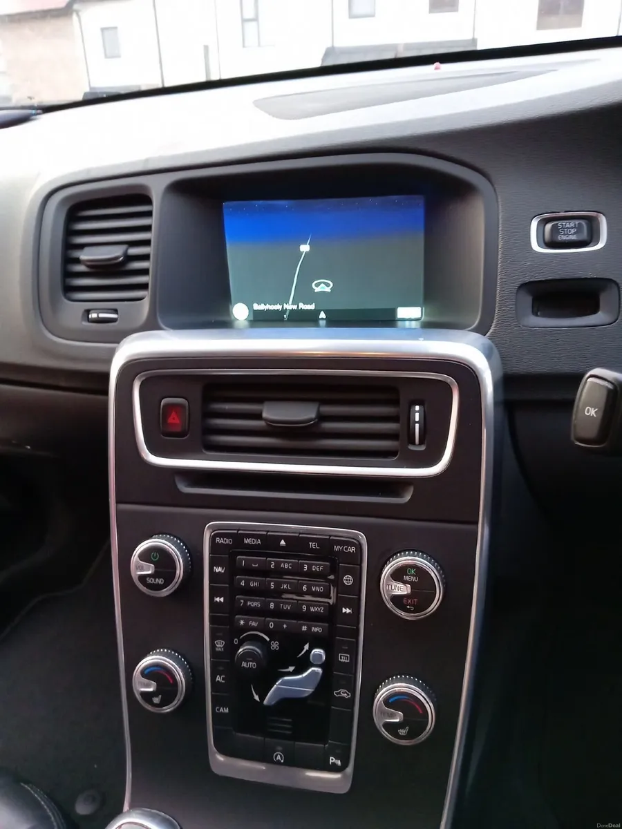 Volvo V60 D4 Business Edition (new engine) - Image 3