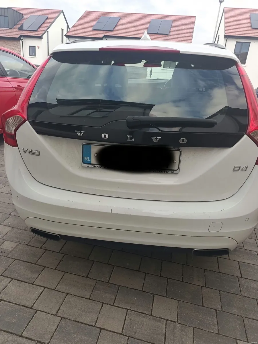Volvo V60 D4 Business Edition (new engine) - Image 4