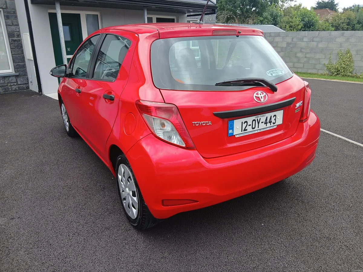 2012 Toyota Yaris Nct'd - Image 4