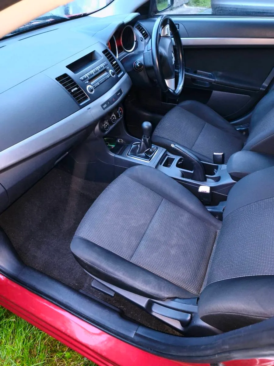 Mitsubishi Lancer - Image 4