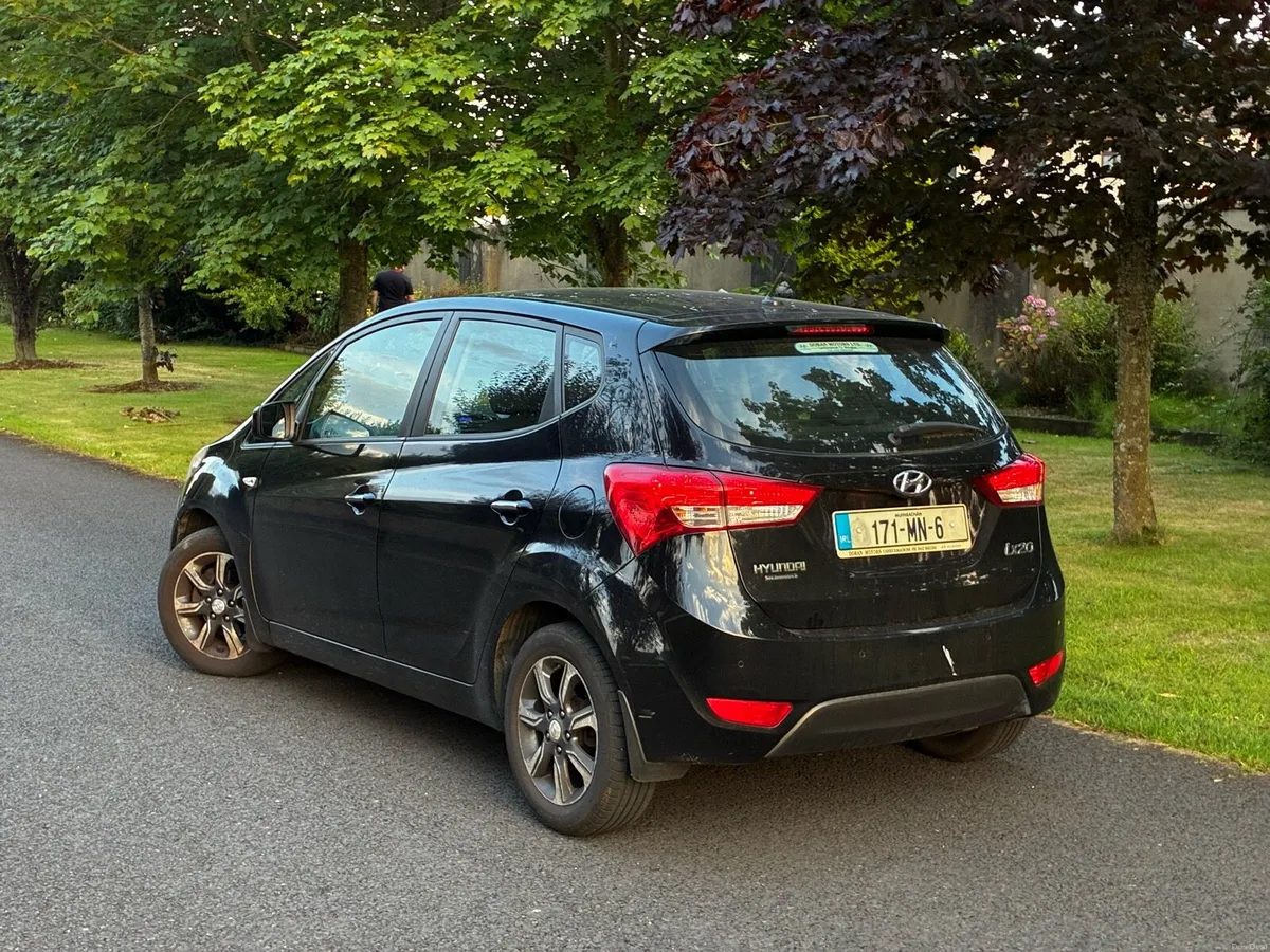 2017 Hyundai ix20 nct and tax - Image 3
