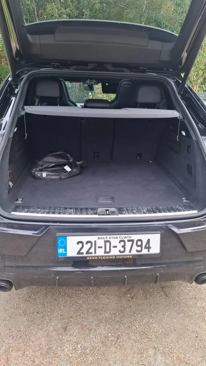 Beautiful Porsche Cayenne [Coupe] - 2022 - Image 6