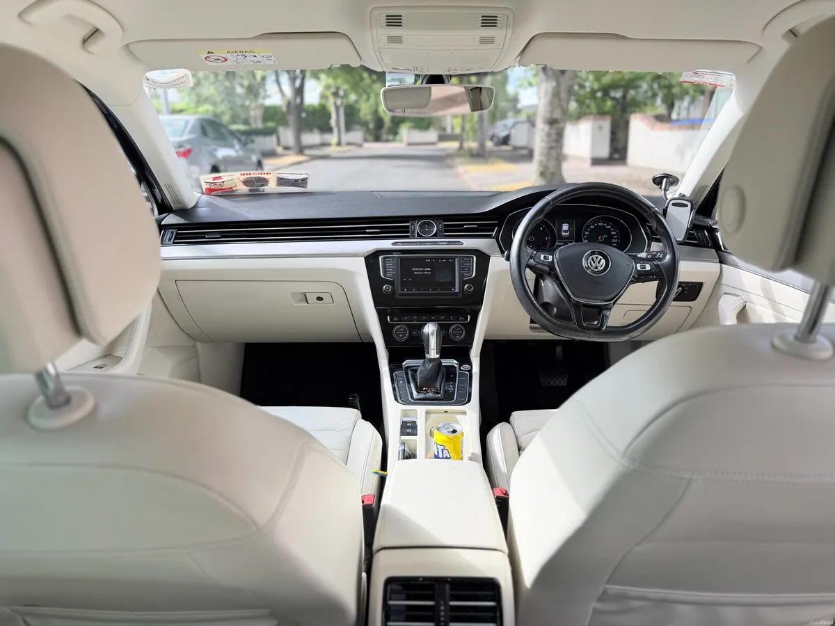 VW Passat Highline 1.6 TDI DSG Automatic - Image 3