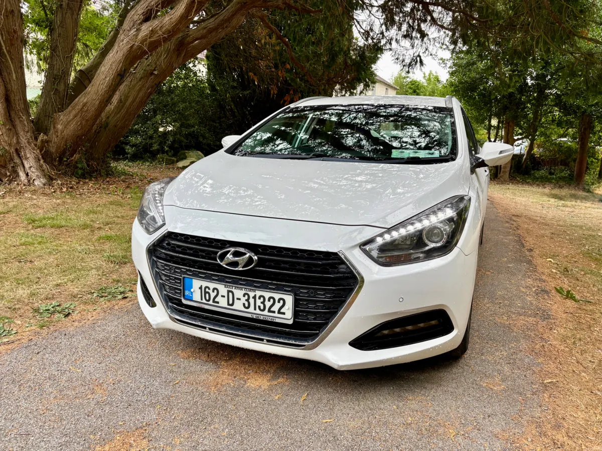 162 Hyundai i40 Estate, NCT to December 2026! - Image 1