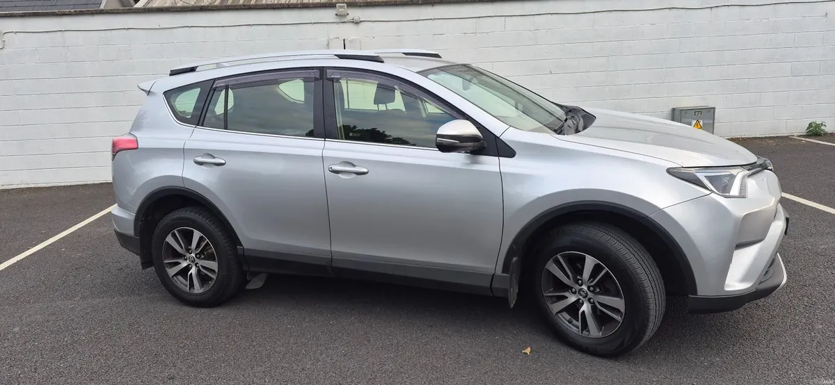 Toyota RAV4 2016 - Image 5