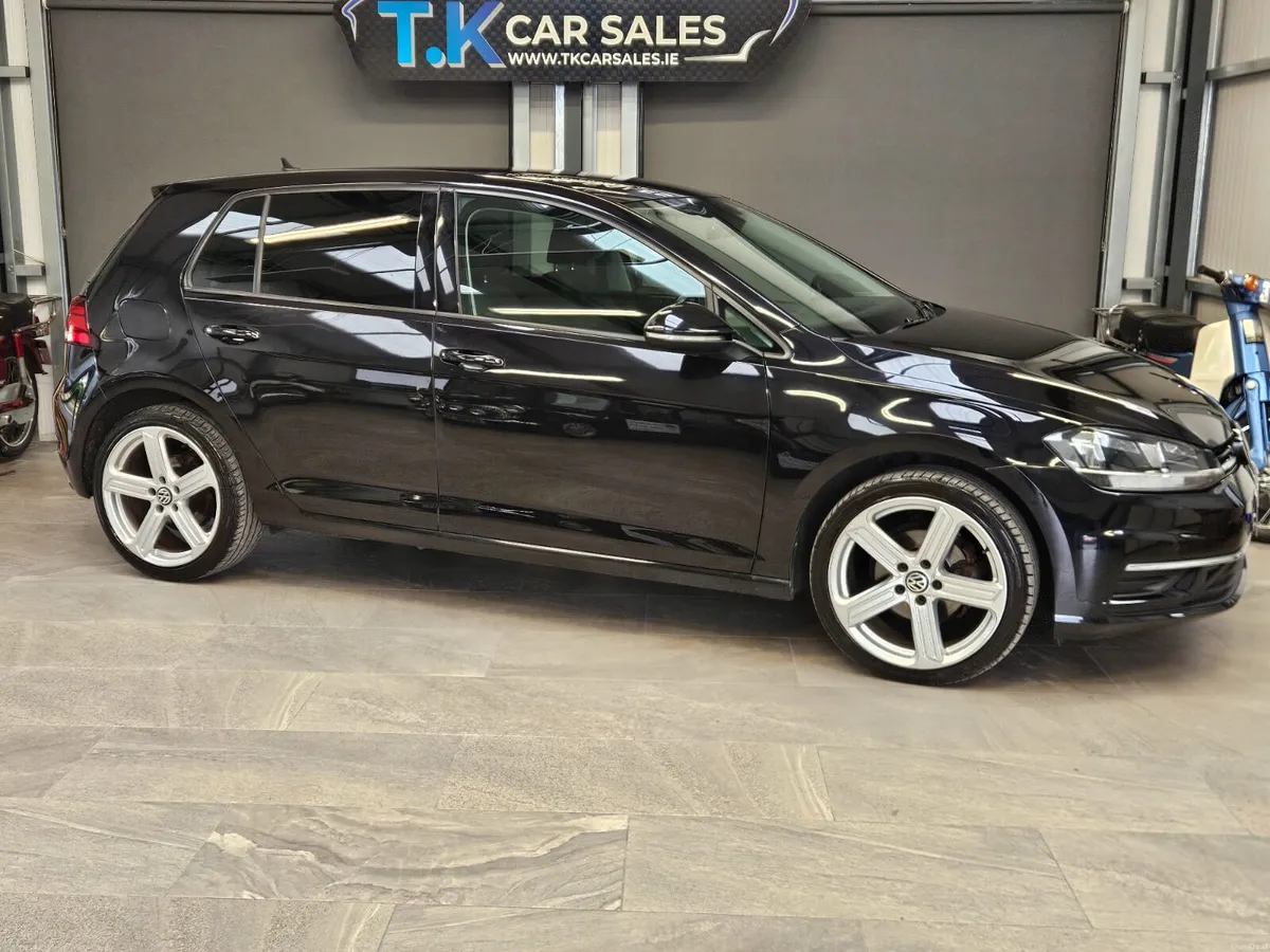 18 VOLKSWAGEN GOLF SE NAVIGATION TSI - Image 1