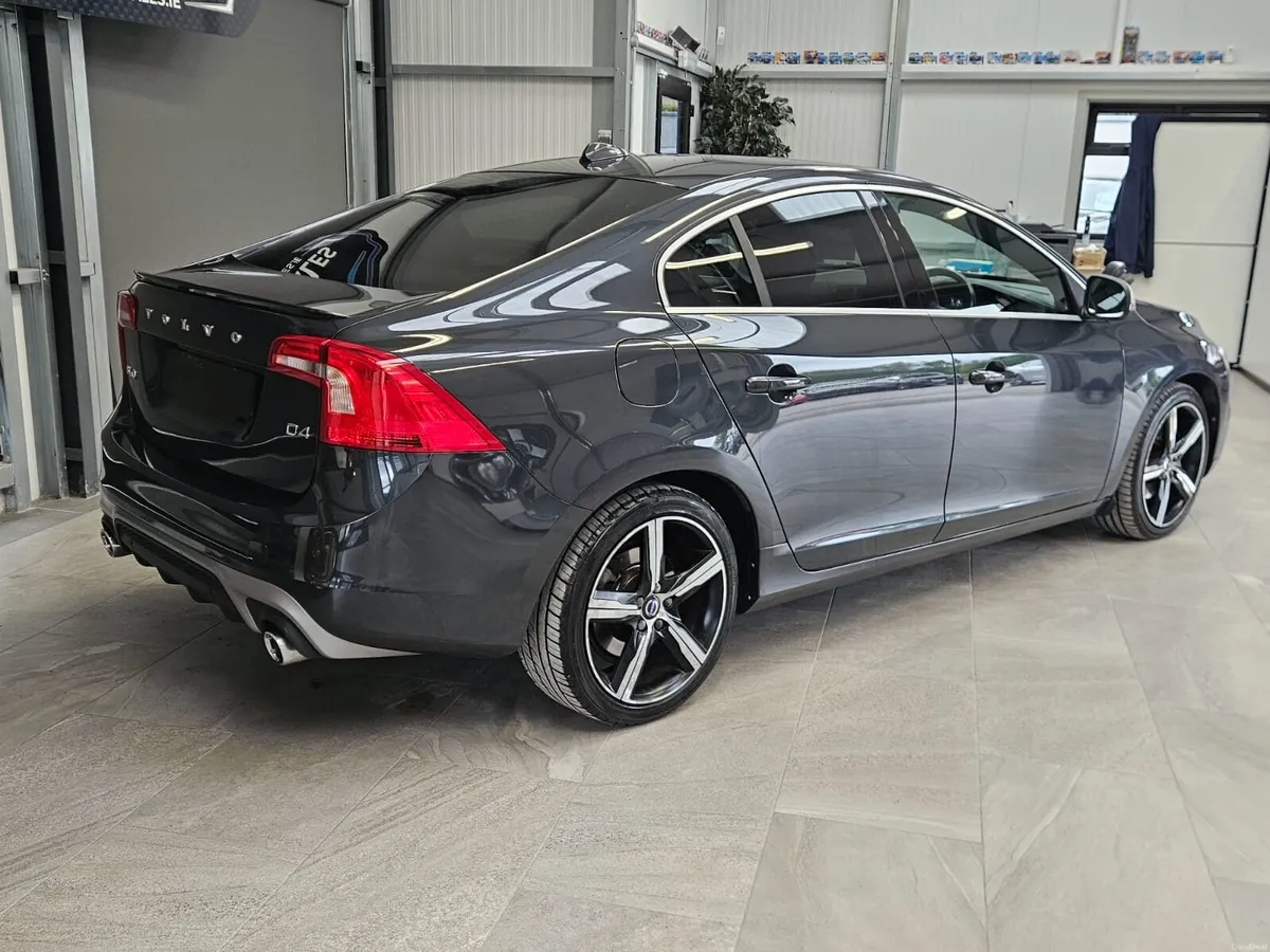 17 VOLVO S60 D4 R-DESIGN NAV 190BHP - Image 2