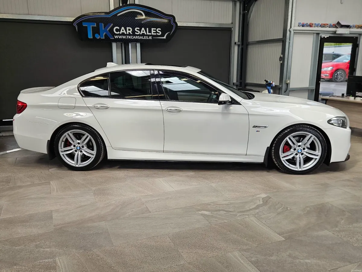 161 BMW 520 M-SPORT ^^^^^RARE SUNROOF^^^^^AUTO - Image 3