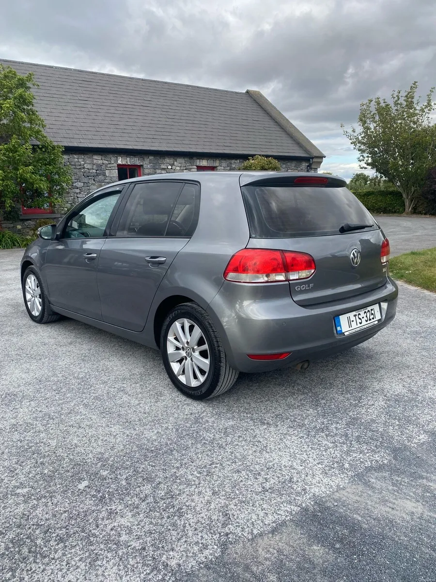 2011 Volkswagen Golf - Image 5