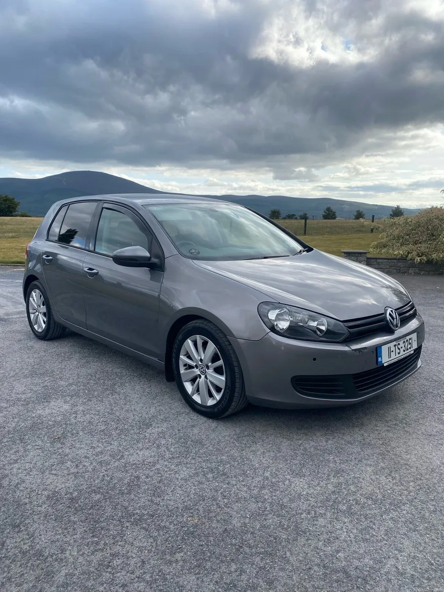 2011 Volkswagen Golf - Image 1