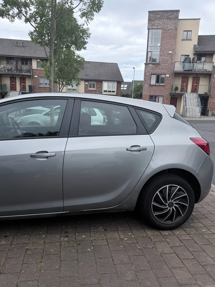 Vauxhall Astra - Image 4