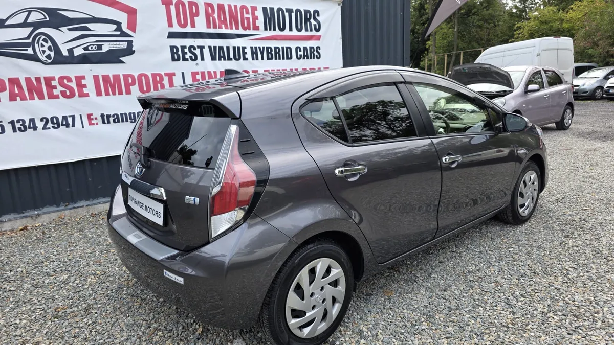 Toyota aqua 2015 - Image 6