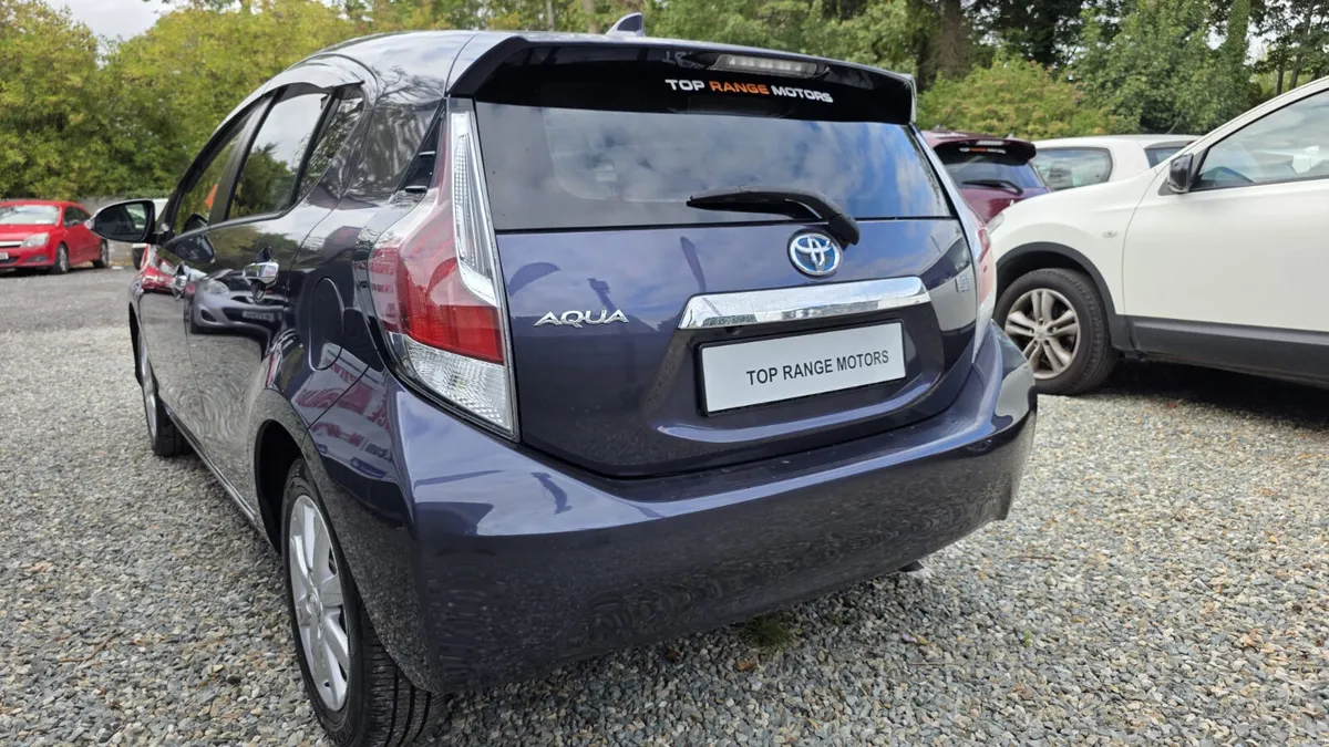 Toyota aqua 2015 - Image 6