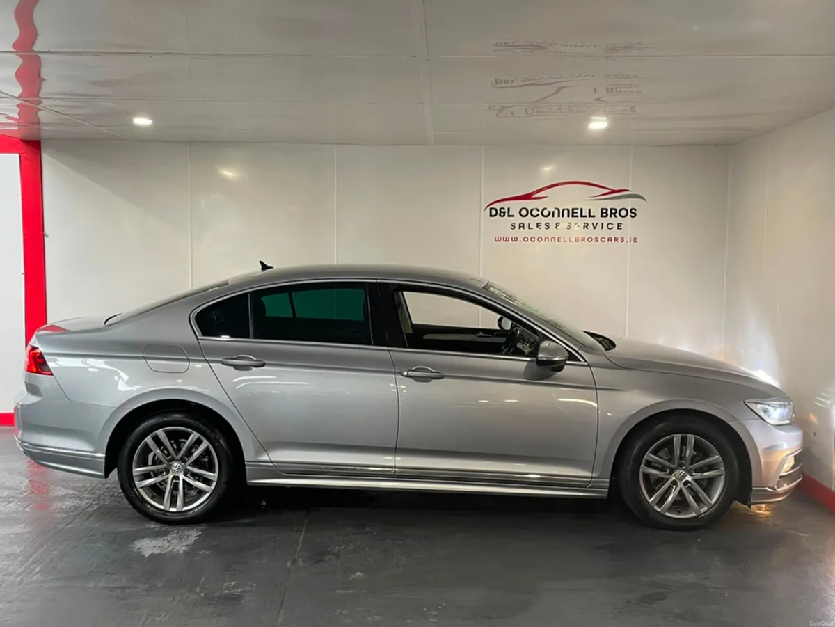 Volkswagen Passat HIGHLINE 2.0 TDI MANUAL 6SPEED F - Image 5