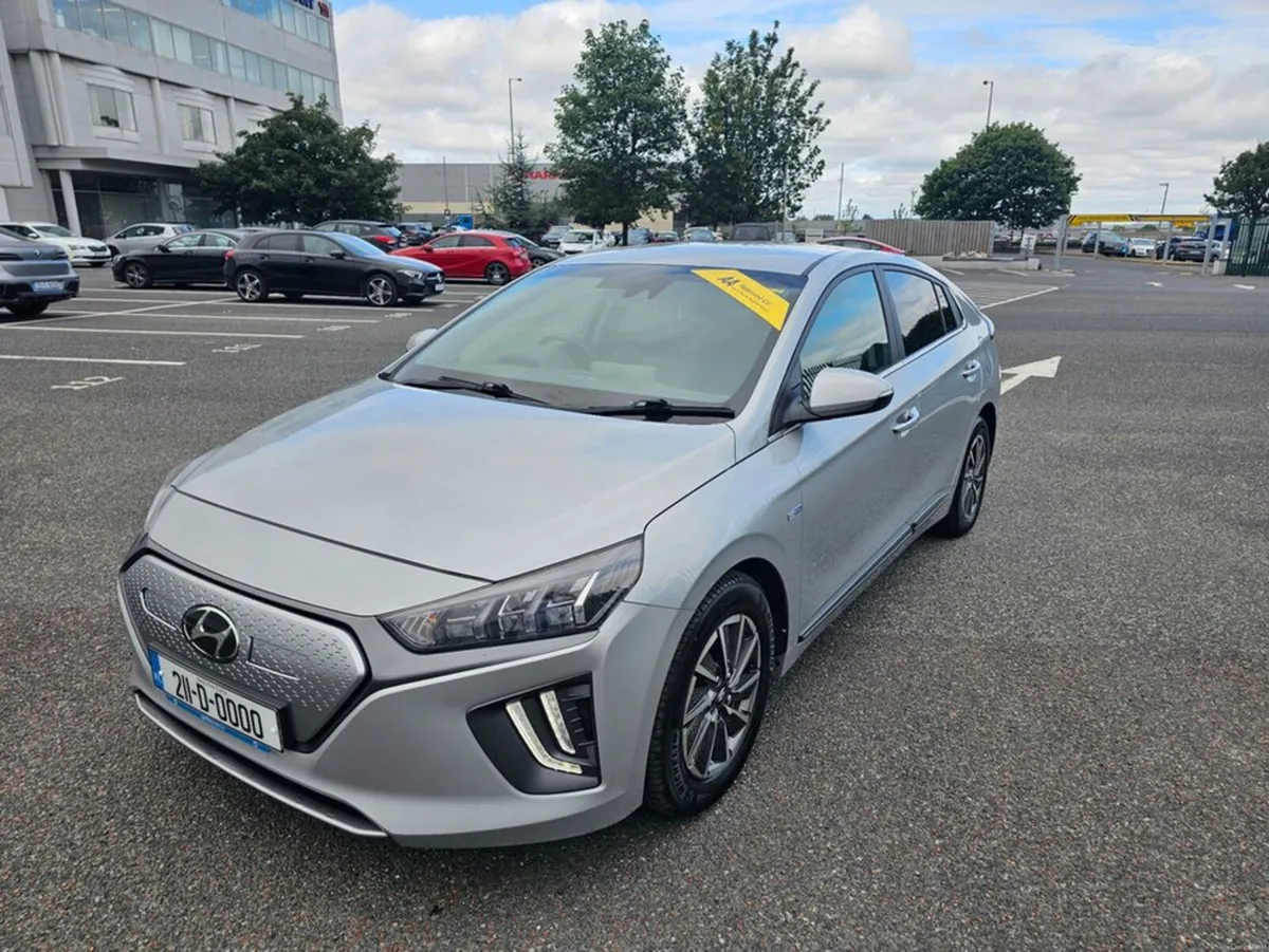 Hyundai IONIQ PREMIUM MODEL, FULL EV, TINY MILEAGE - Image 4