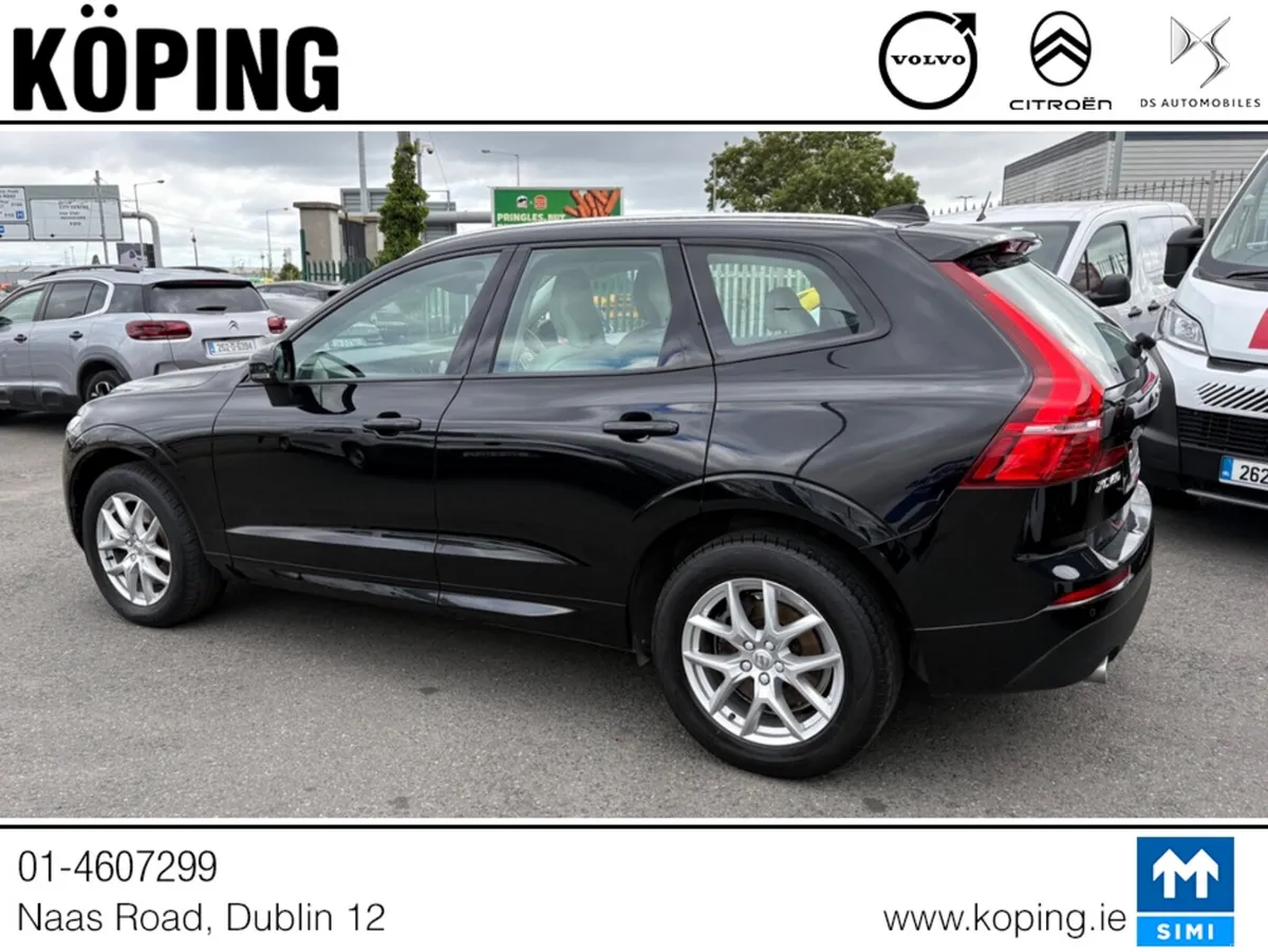 Volvo XC60 D4 MOMENTUM 5DR AUTO // ONYX BLACK // B - Image 6