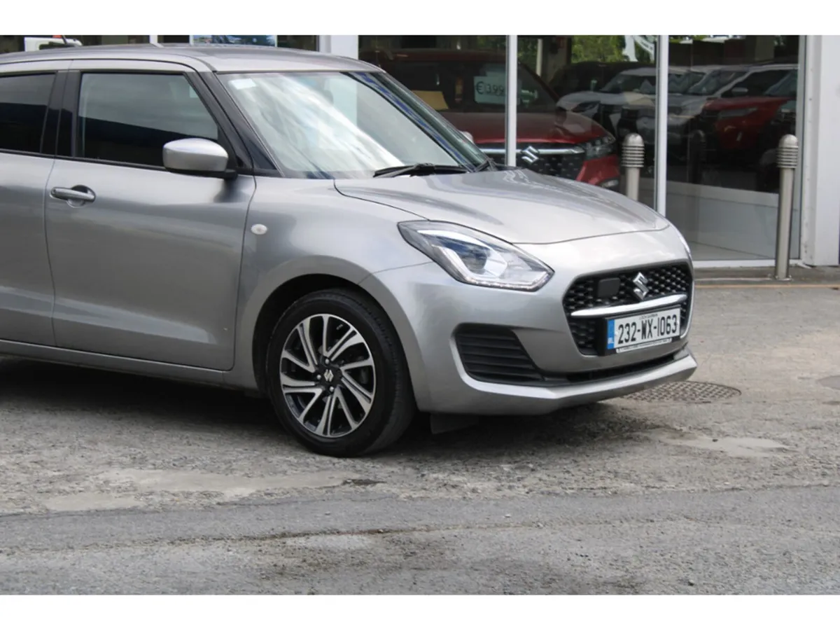 Suzuki Swift 1.2 DUALJET HYBRID SZ-L - Image 2